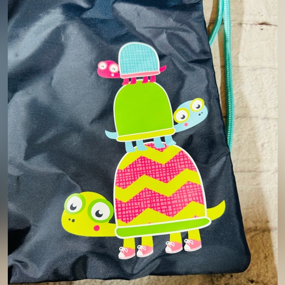 Thirty-One Navy Turtle Drawstring BackPack NEW - Picture 8 of 10